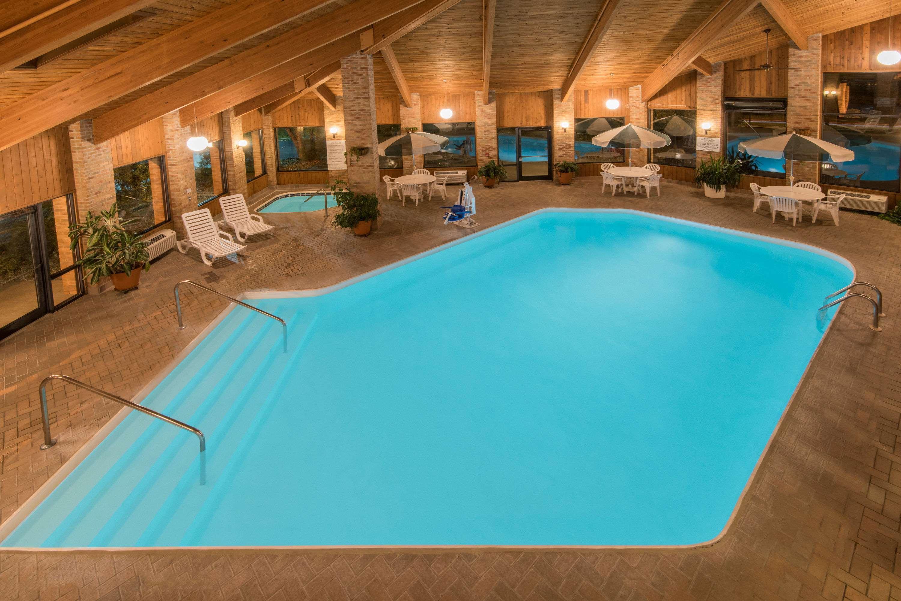 Days Inn By Wyndham Вустер Экстерьер фото