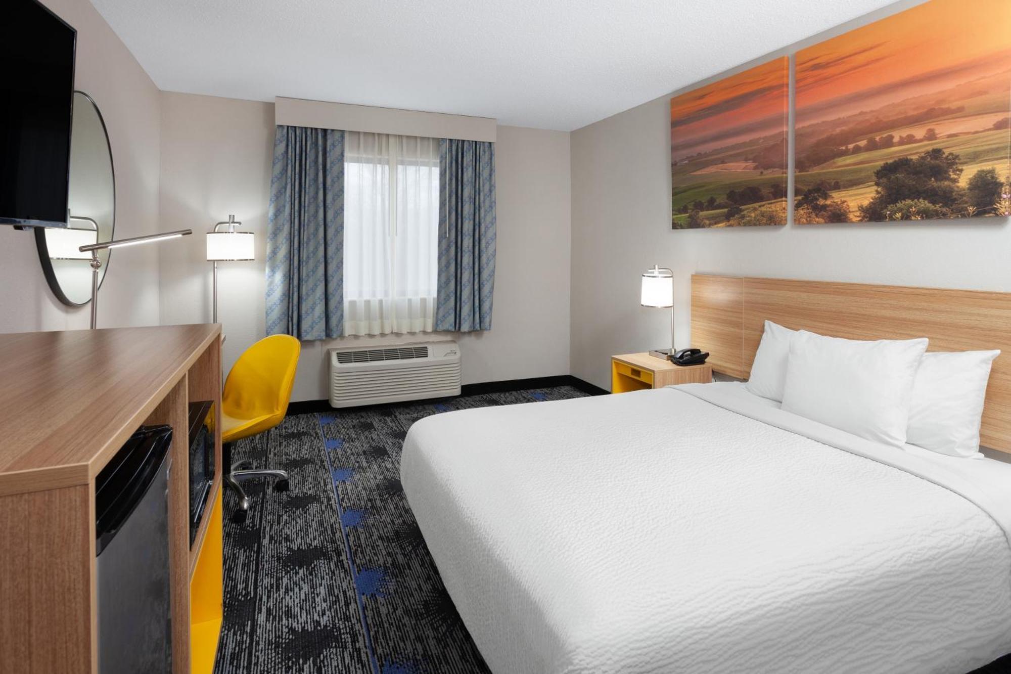 Days Inn By Wyndham Вустер Экстерьер фото